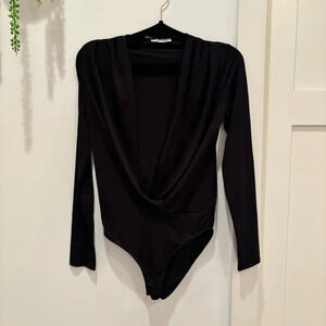 Zara Trafaluc Black Long sleeve Bodysuit Draped V-neck Snap Closure Size Small